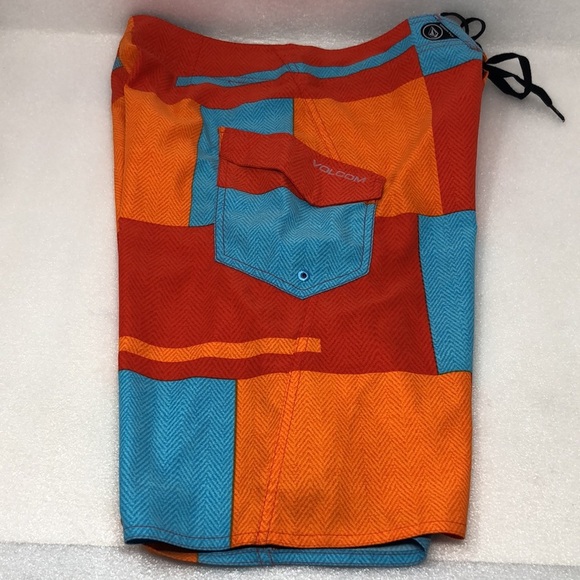 NEW VOLCOM Board Shorts Maguro Blocks Pure FUNction Big Boys Beach Pool 29/18 - Picture 11 of 16